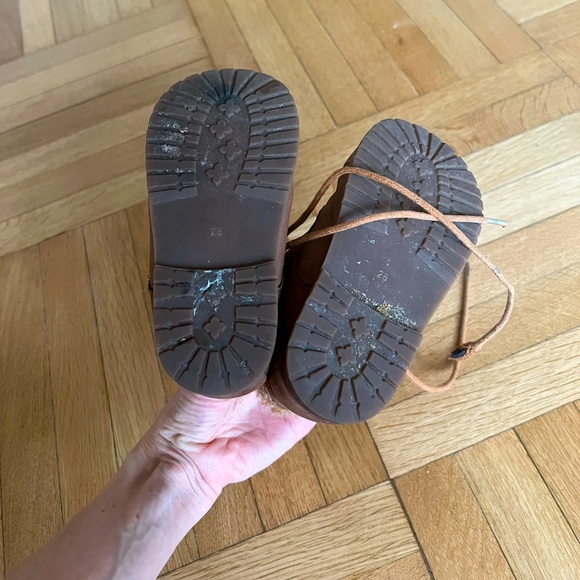 Age of Innocence Kids Camel Suede Shearling Booties - Picture 5 of 11